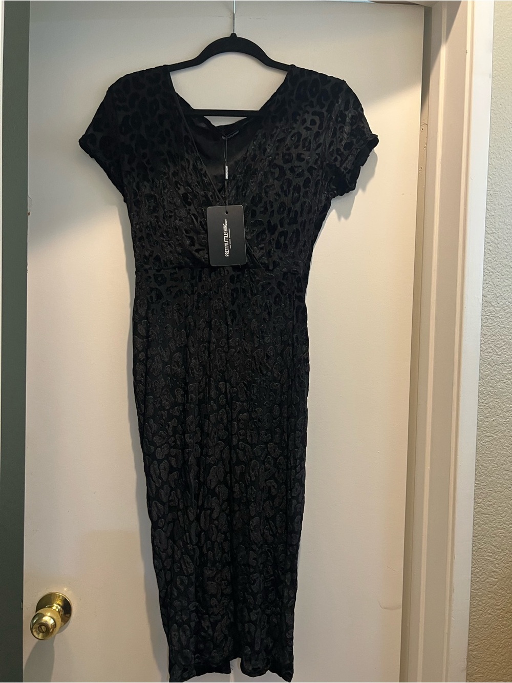 PrettyLittleThing Black Textured Animal-Print Midi Dress